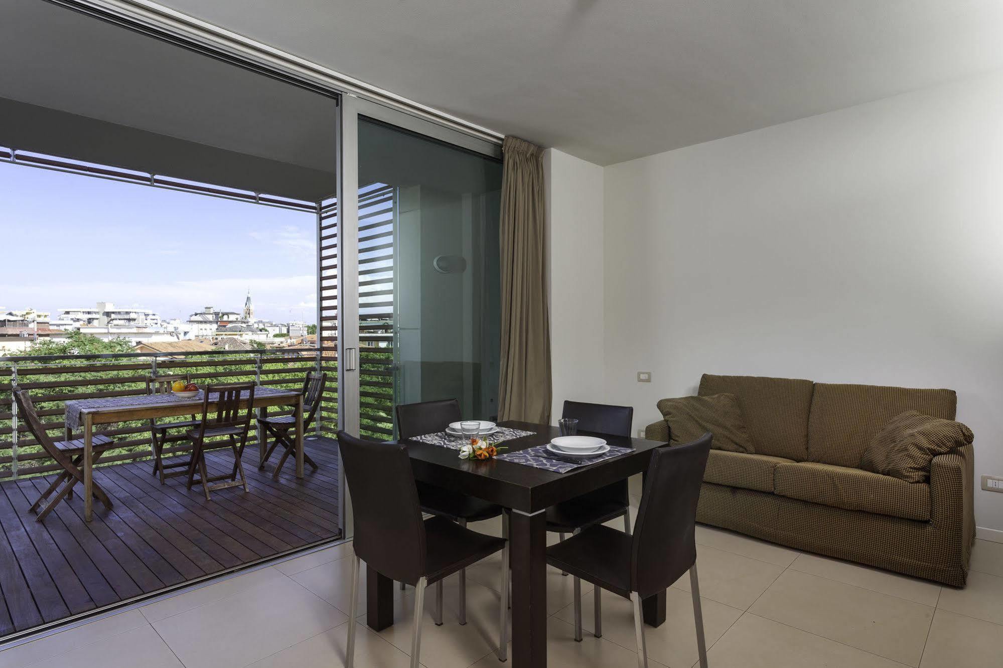 Residence Delfina Rimini Exterior foto